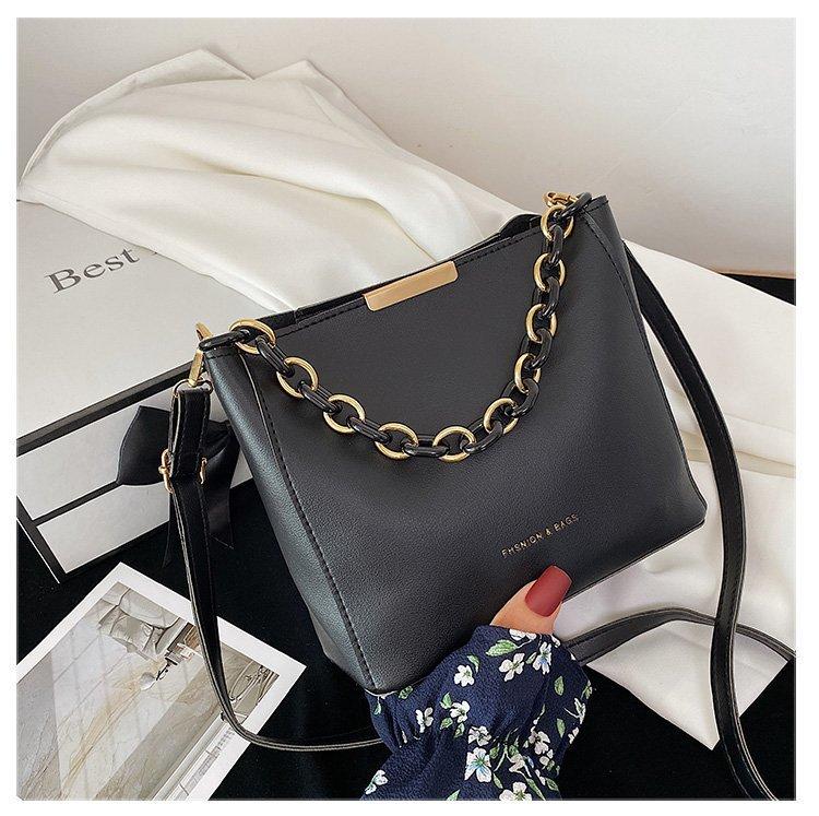 French textured bag women's 2025 new trendy autumn and winter small fresh and versatile ins messenger bag bucket