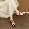 Měkké podrážky s páskem přes prsty, chladivé pantofle, dámské pantofle, léto 2025, módní špičaté plážové boty se sukní, sandály, příliv