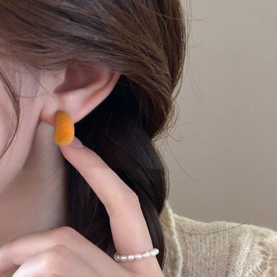 2025 New Red Flocked Luxury Earrings: Sophisticated Feminine Ear Studs