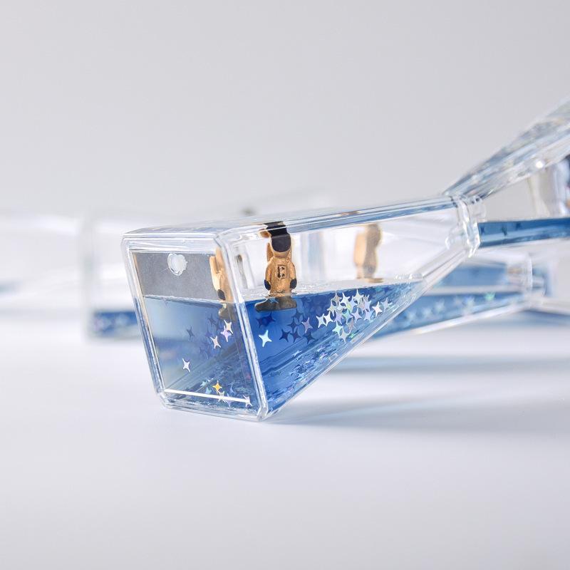 Cute Liquid Oil Hourglass Astronauts Liquid Timer Leak Drip Sand Clock , Decompression Ornaments