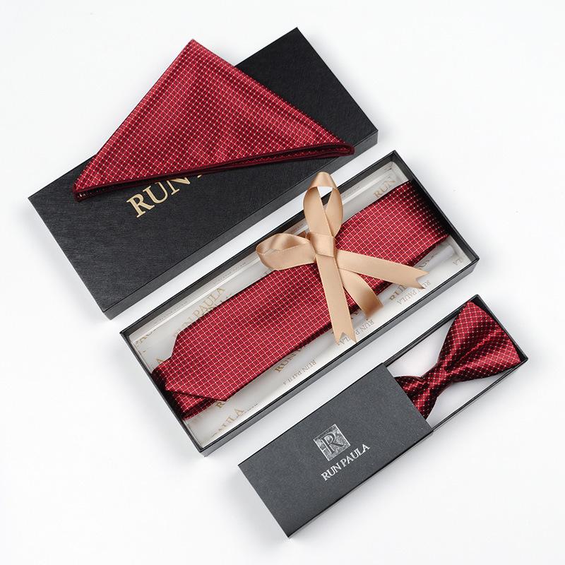 Erkek Resmi Papyon ve Cep Mendili Seti - Profesyonel Giyim İçin Zarif Takım Elbise Aksesuarları