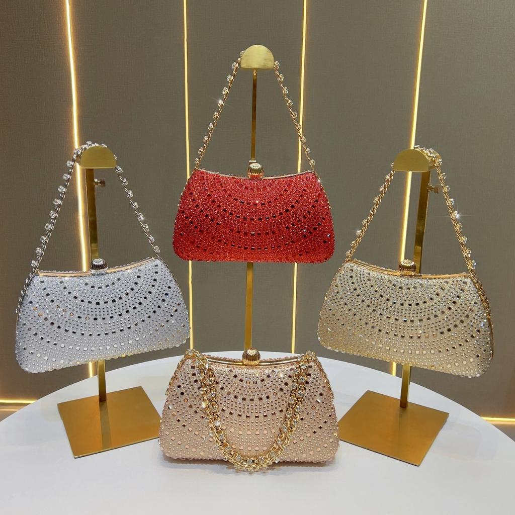 Handbag with Chain Strap - Elegant Handbag for Evening Events - Lady-like Light Luxury Crossbody Bag