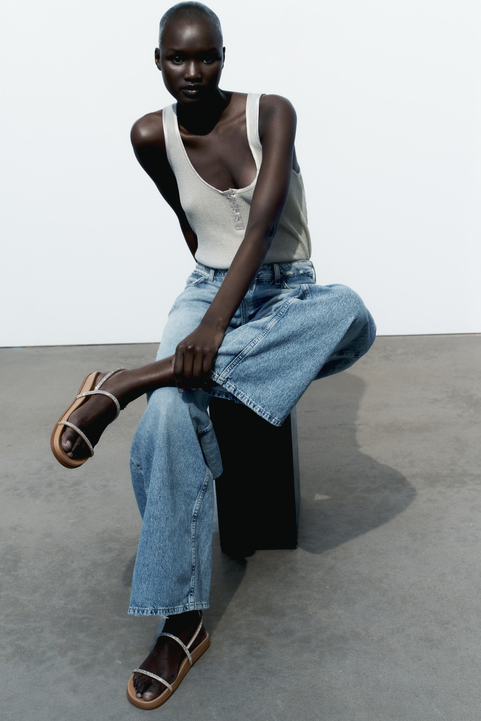 

САНДАЛИИ НА ПЛОСКОЙ ПЛОСКОЙ ПЛОСКОЙ ПЛОСКОЙ ПЛОСКОЙ ПЛОСКОЙ ОДЕЖДЕ СО СТРАЗАМИ