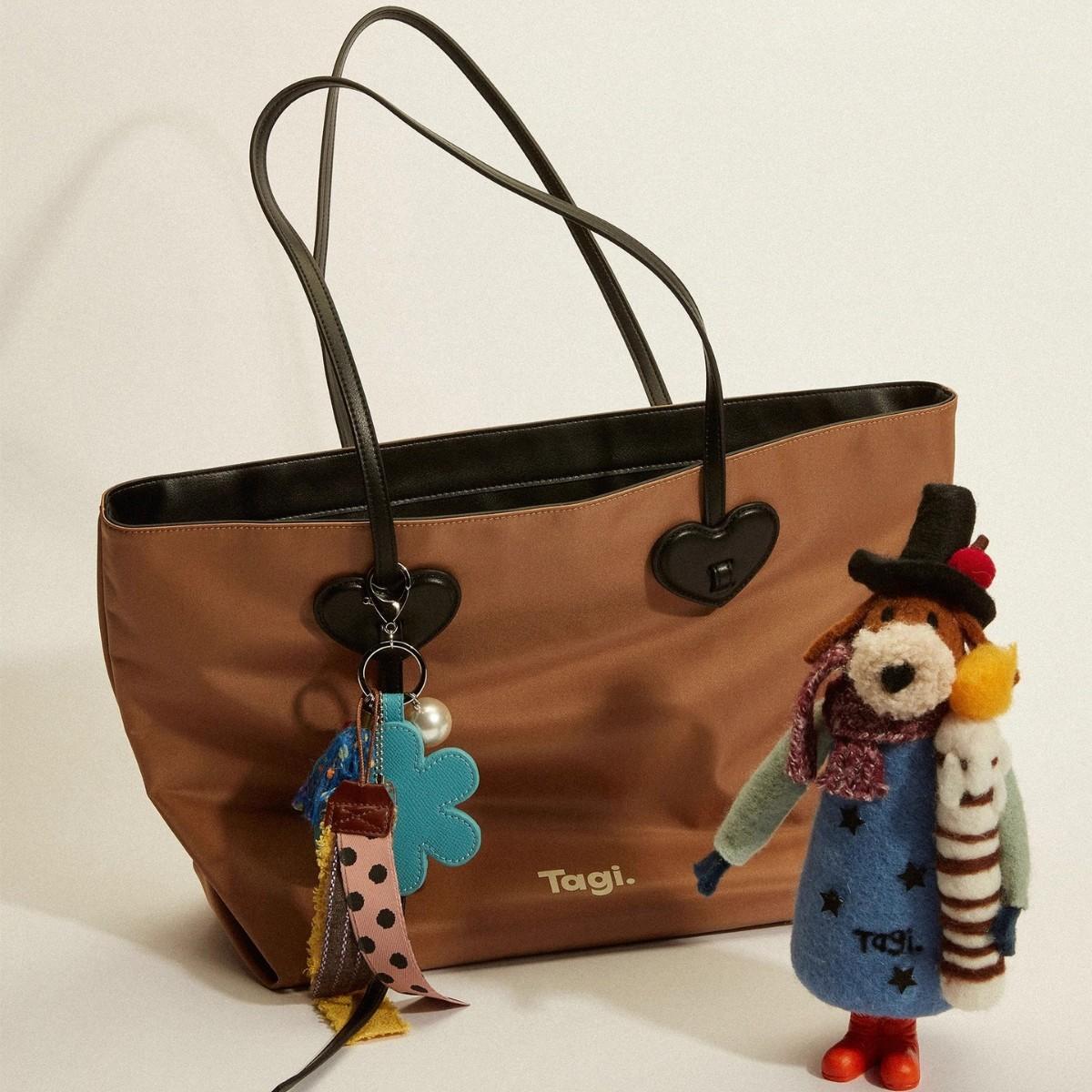 

Make People Happy Love Nylon Large Capacity Waterproof Tote Bag Shoulder Bag