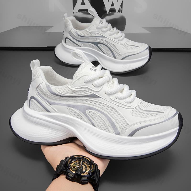 Fashion Autumn Men Shoes 2025 Fashionable Versatile Comfortable Thick Bottom Heightening Men's Vintage Lace Up Anti Slip Sports Shoes