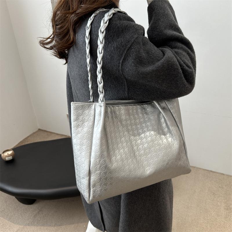 Fashion Retro Weaving Sense 225 New Trend Large Capacity Tote Solid Color Portable Shoulder Bag