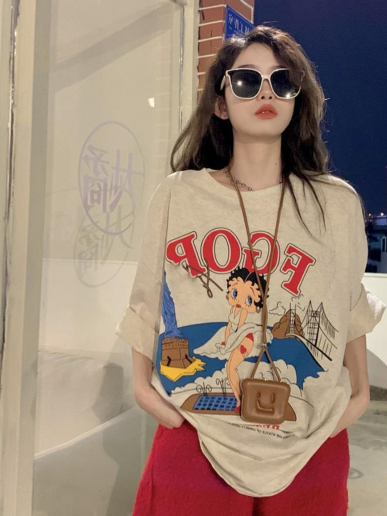 Vintage American Style T Shirt For Women With Cotton Material And Cartoon Print For Summer Casual Wear