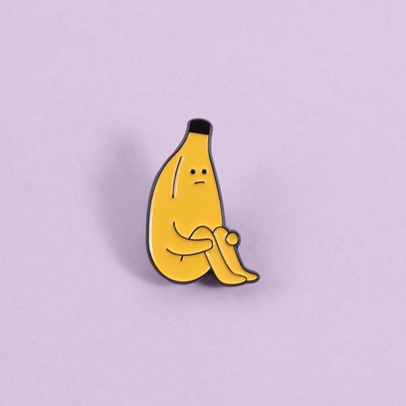 Sitting Banana Brooch Unique Cartoon Character Pin For Casual Wear And Fun Expression
