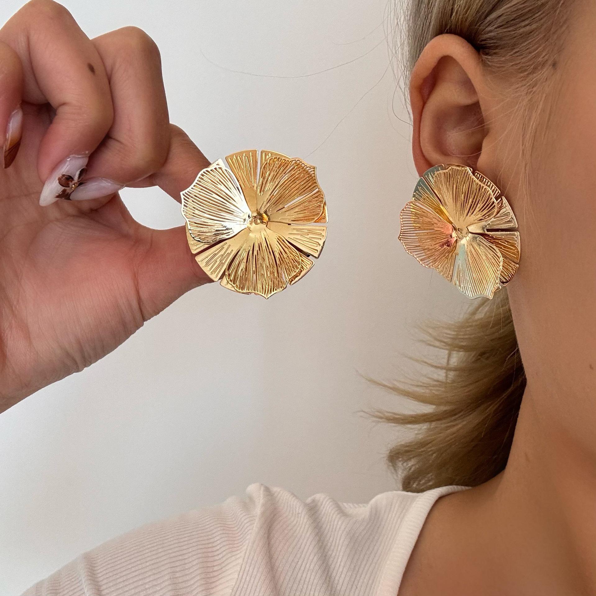 Elegant Hollow Flower Petal Earrings - Perfect for Travel and Photos