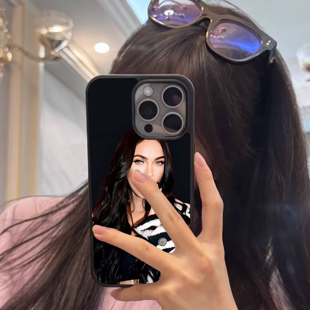 Schauspielerin M-Megan Fox Modell Handyhülle Für IPhone 17 16 15 14 13 Plus 12 11 Pro Max PC+TPU Hüllen Rückseite