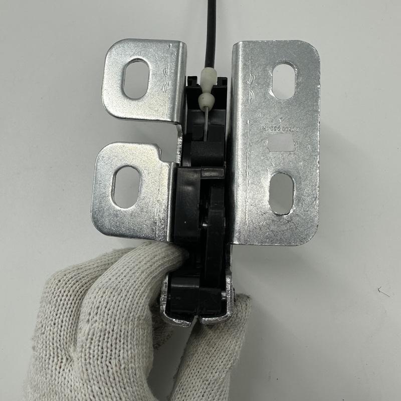 Car Left Right Side Rear Tailgate Trunk lock Hatch Back Lotch For 2008 2009 2010 Renault Koleos 905932234R 905939948R