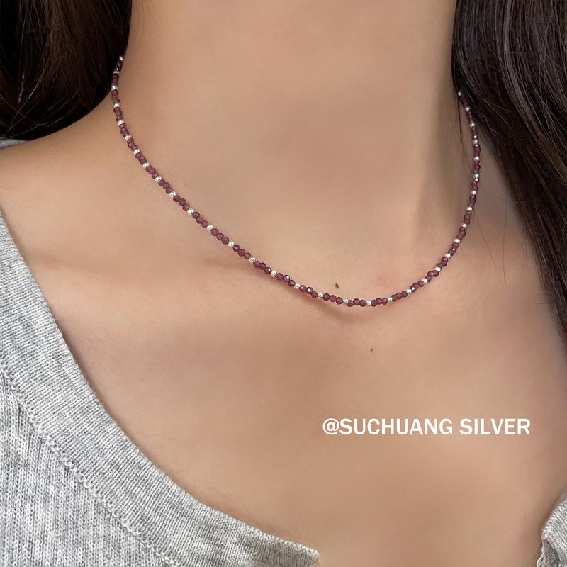 Su Chuang S925 Sterlingové stříbro Retro sada náhrdelníku a náramku s granátem pro ženy - Vysoce kvalitní všestranný cool klíční řetízek