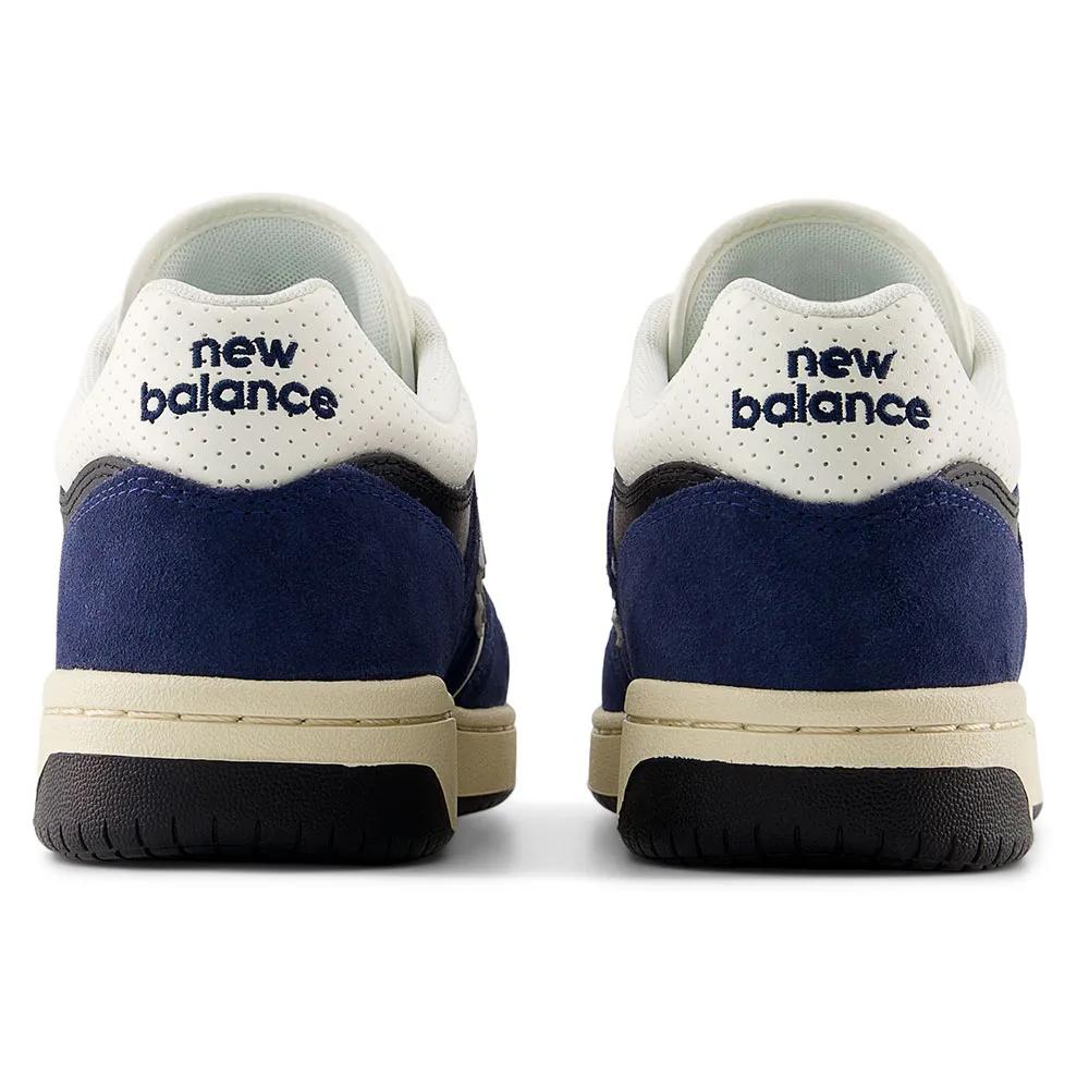 New Balance Classic Hoops Sneakers