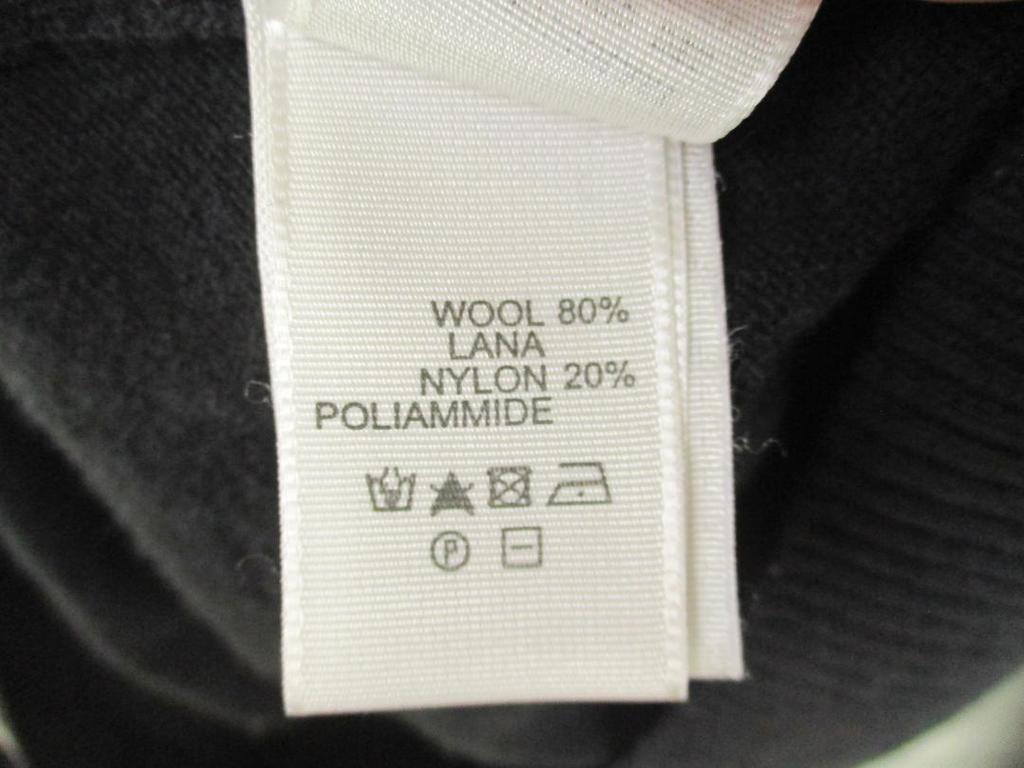 [USED] FRED PERRY Made in Italy V-neck knit M1167c