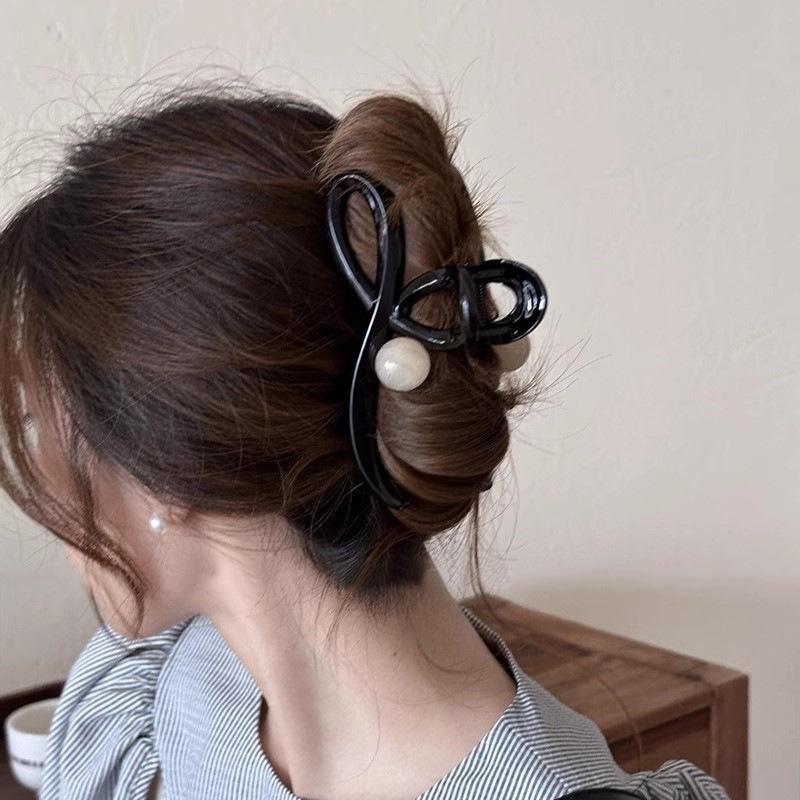 Elegant 2024 Coffee Pearl Shark Hair Clip for Women – Large Volume Summer Claw Accessory