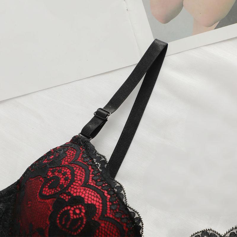 Ladies Spring and Summer Fashion New Lace Sexy Breathable Adjuster Underwear Suit