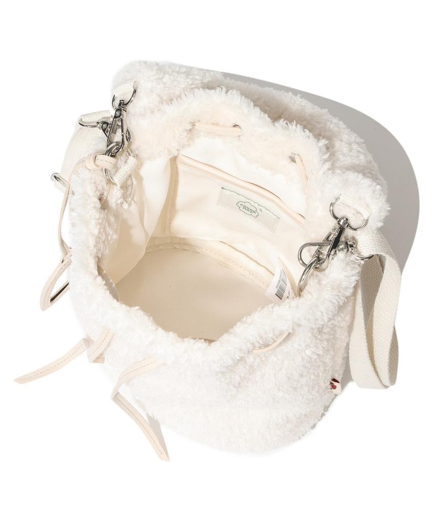 Covernat Woman Clover Heart Fluffy Bucket Bag Ivory