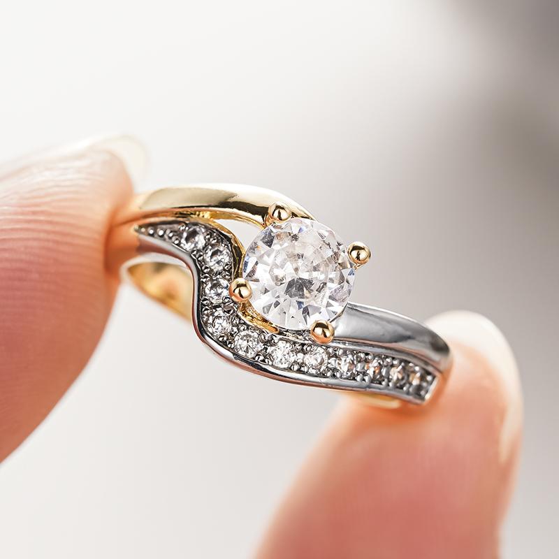 Huitan Bright Engagement Rings for Women Chic Noble Gorgeous Wedding Jewelry Stylish Delicate Modern Two-tone Finger Accessories