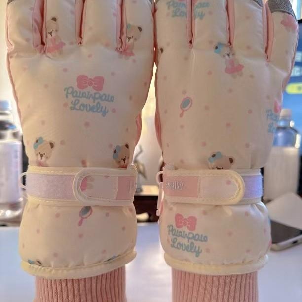 Winter gloves Sports outdoor bear female velvet thickened travel ski gloves, windproof and cold-proof warm gloves