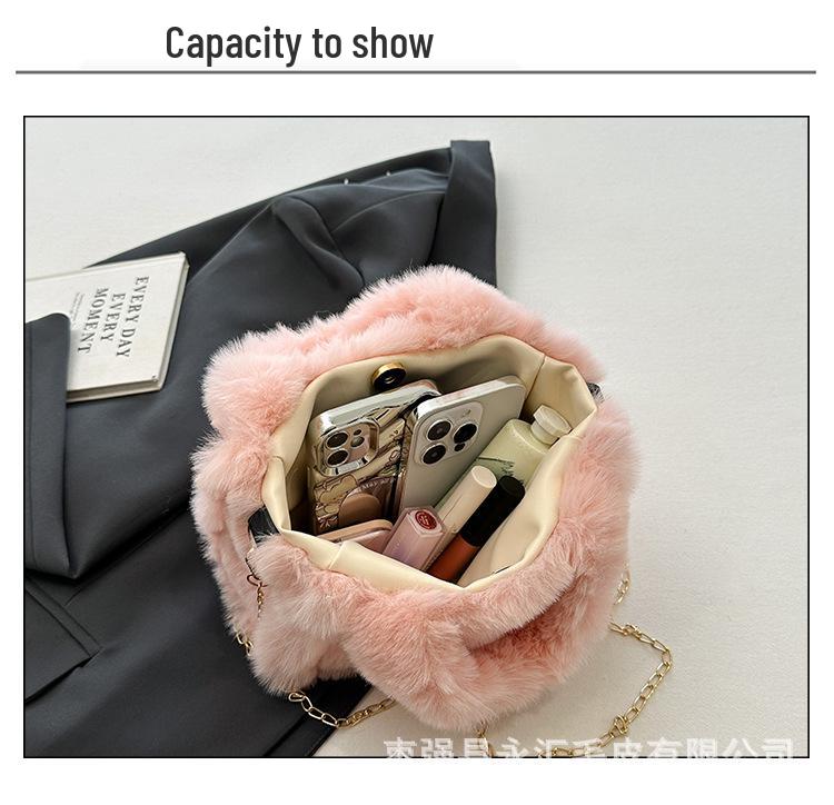 Mini Borsa in Finta Pelliccia di Coniglio Rex Autunno/Inverno: Borsa a tracolla con catena, morbida, alla moda e versatile per donna