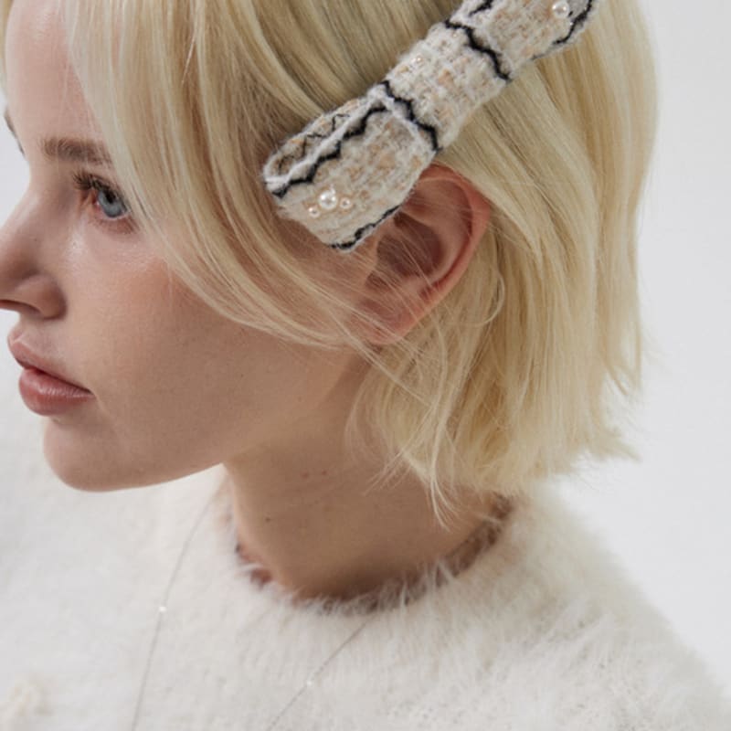 

MERRYMOTIVE Tweed with pearl ribbon hairpin (Ivory) Free