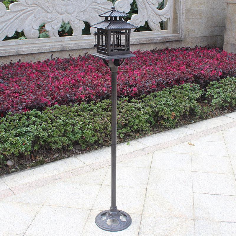 Retro Cast Iron Candle Holder: Courtyard Path Marker and Home Ornament Others