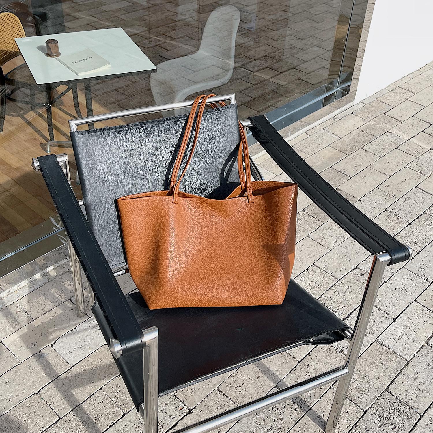 

Корейская Классическая Повседневная Большая Сумка-Тоут для Поездок на Работу, Высококлассное Ощущение для Женщин, Мягкая Кожаная Сумка Большой Вместимости на Плечо и в Подмышку коричневый