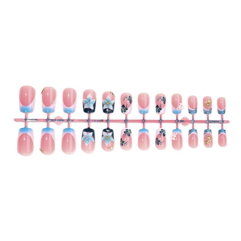 24 stuks/Set Zoete Blauwe Bloem Franse Gradiënt Rimpeling 3D Bloem Gouden Zeester Schelp Decoratie Middellange Druk-Op Nagels, Voor Meisjes/Vrouwen Voor Dagelijks Gebruik