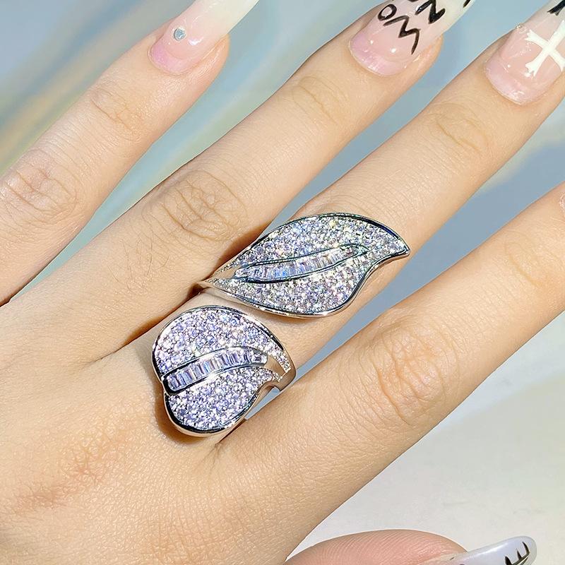 Copper Exaggerated Micro-Set Zircon Ring Temperament Large Willow Leaf Full Diamond Ring Female Party Wedding Jewelry Gift