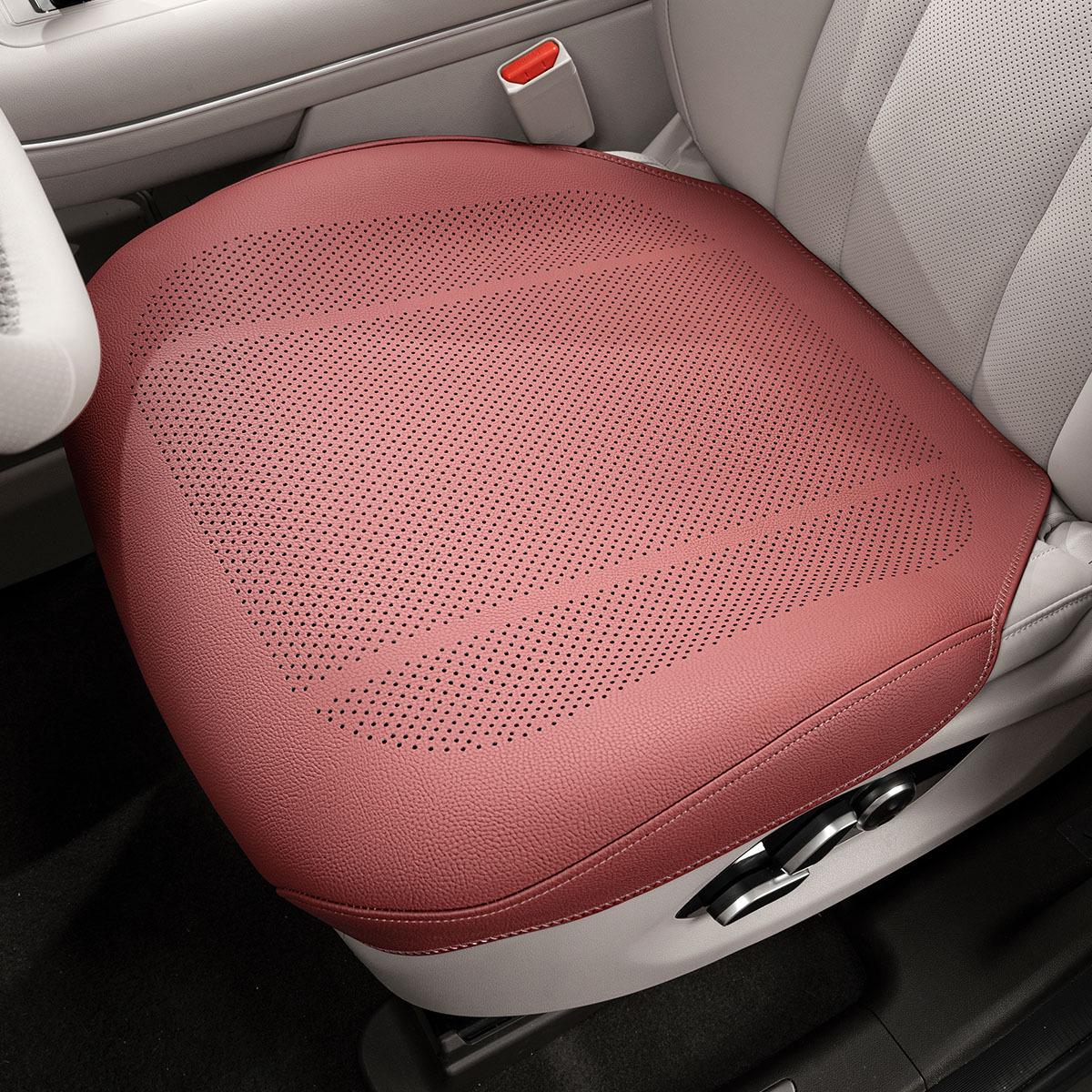 

Leopard Car Seat Cushion - Breathable Summer Pad for Full Coverage (Single Piece, Fits Models 3, 5, 7, 8) Suitable for All Seasons.