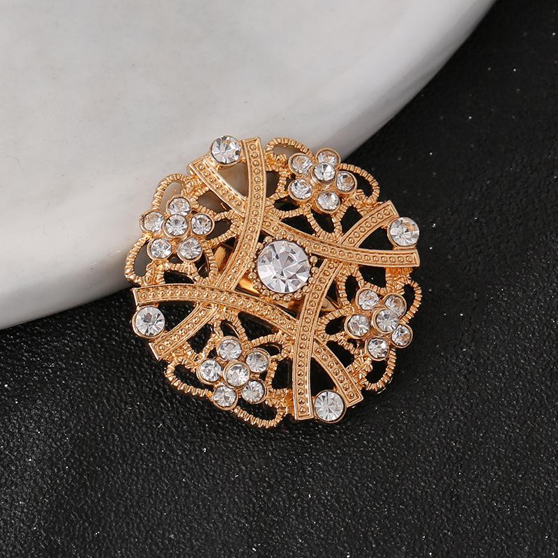 High-Grade Silver-Plated Diamond-Encrusted Classical Corsage Brooch Versatile Collar Collar Pin