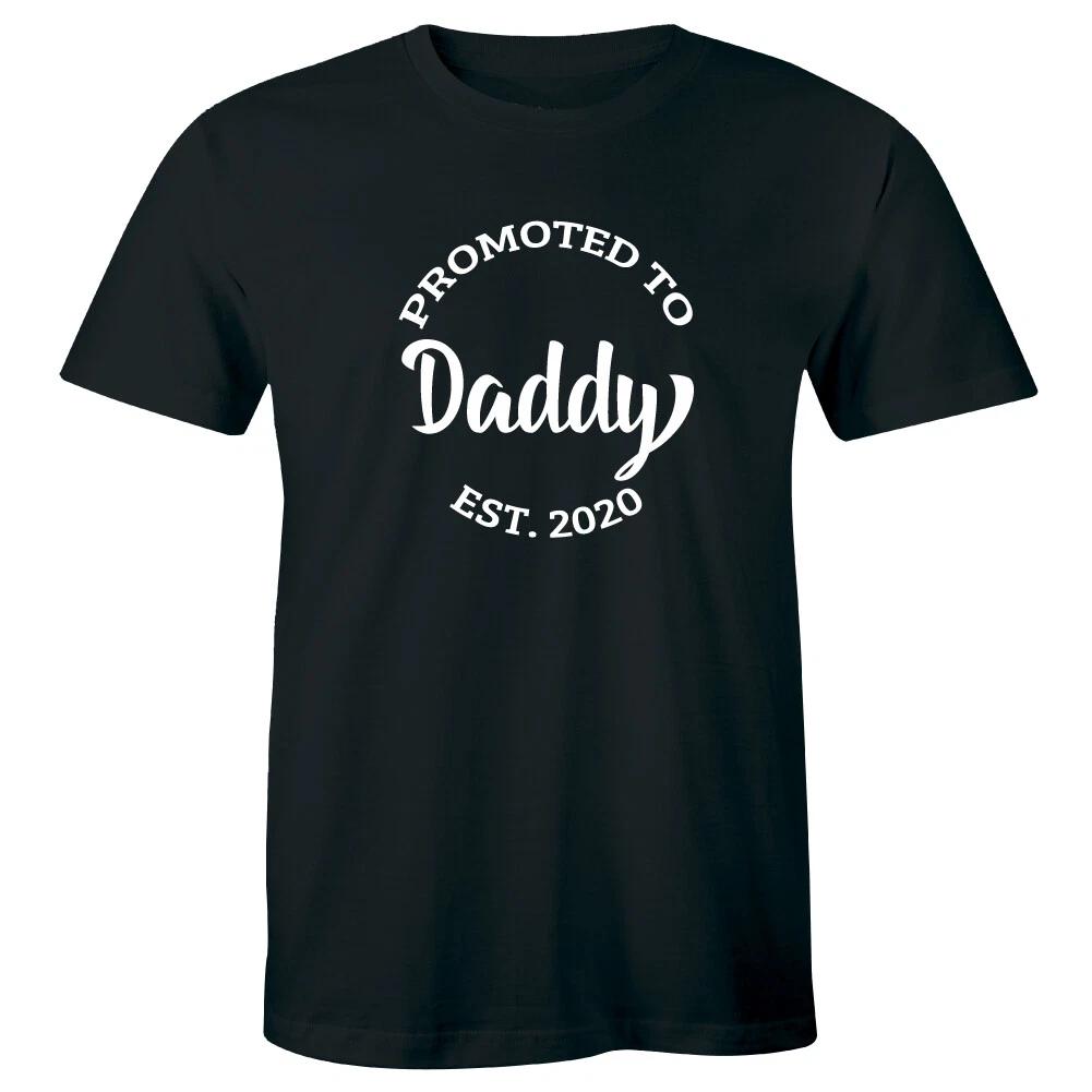 

Promoted To Daddy Est 2020 Pregnancy Announcement Reveal Men s T-Shirt S