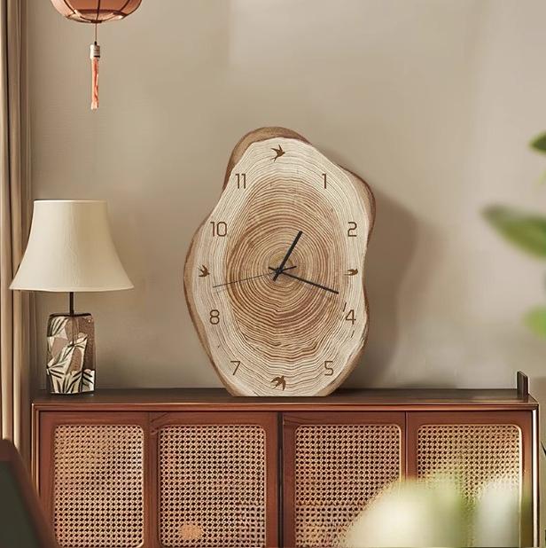 Clock with an irregular wood grain pattern; silent operation. Suitable as living room decor or as a tabletop clock (battery included).