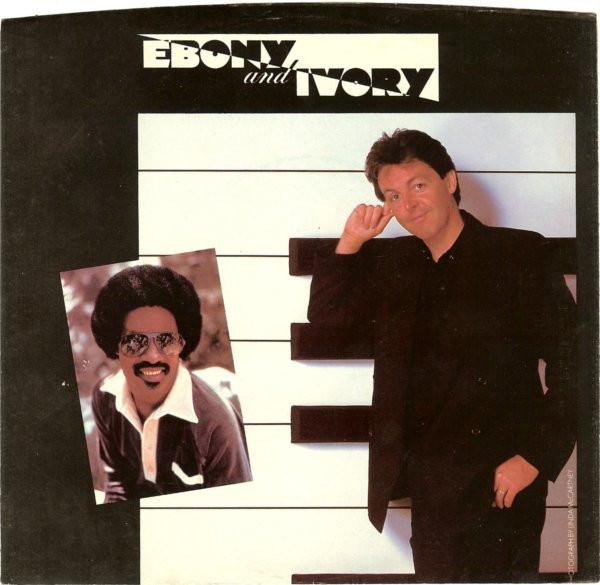 

7inch Record PAUL MCCARTNEY - Ebony And Ivory 1802860 Columbia, MPL 1982 US Rock Used