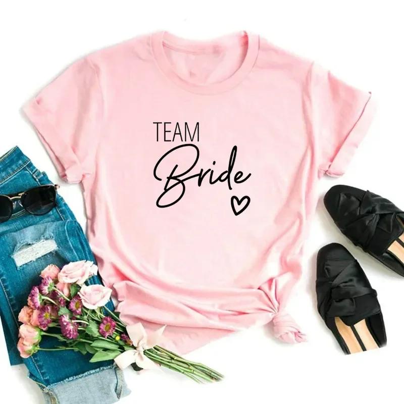 Bachelorette Party Tshirt Love Heart Team Bride Squad Tshirt Bridal Shower Top Bachelor Hen Party Wedding EngageUnisext