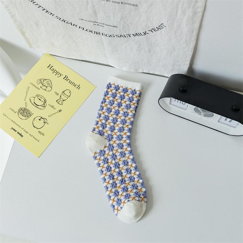 Socks Women'S Retro College Style Women'S Socks Autumn And Winter British Rhombus Cotton Socks Japanese Versatile Medium Tube Tide Socks Literary