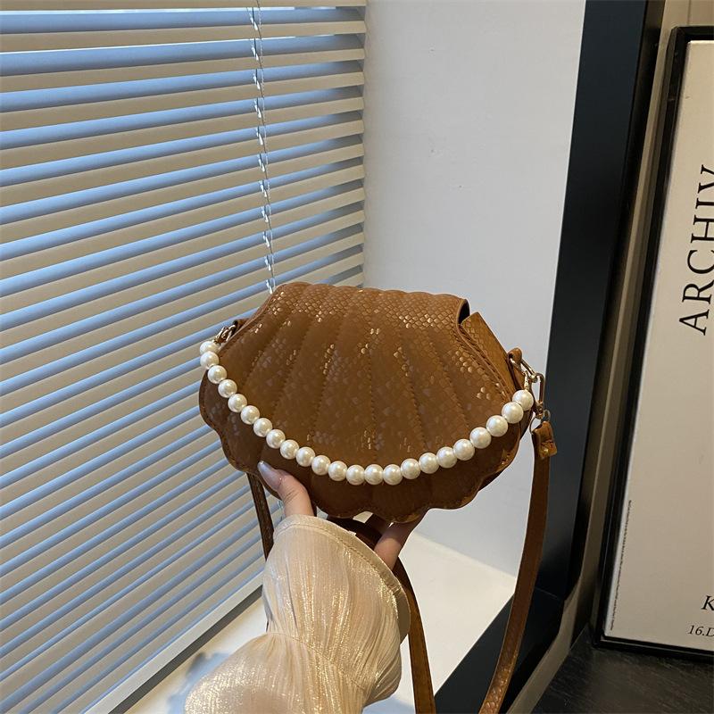 Beautiful Trend Personalized Women's Summer New Fashion Simple Indentation Commuter Pearl Crossbody Shoulder Shell Bag