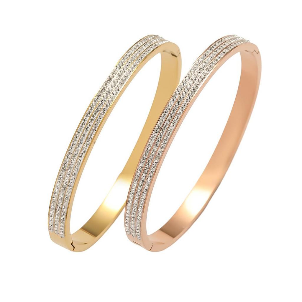 Women's Titanium Steel Bracelet, European & American Style – Trendy, Simple, and Fashionable Jewelry.