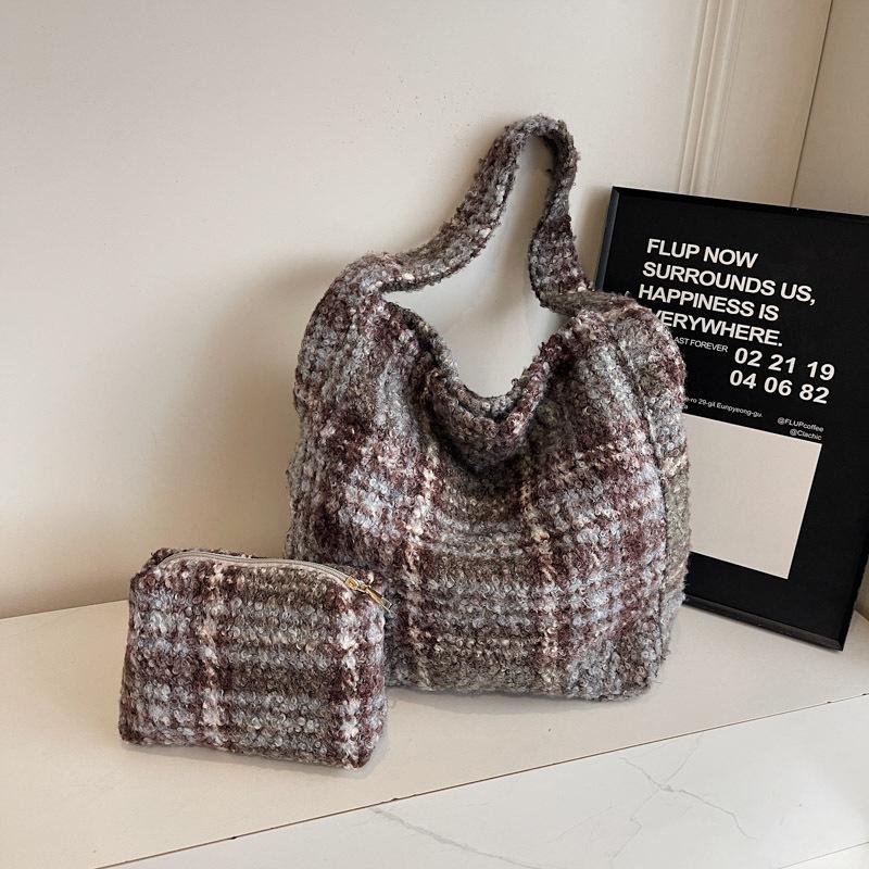 New Trendy Autumn and Winter Korean Solid Color Hairy Large Capacity Tote Bag