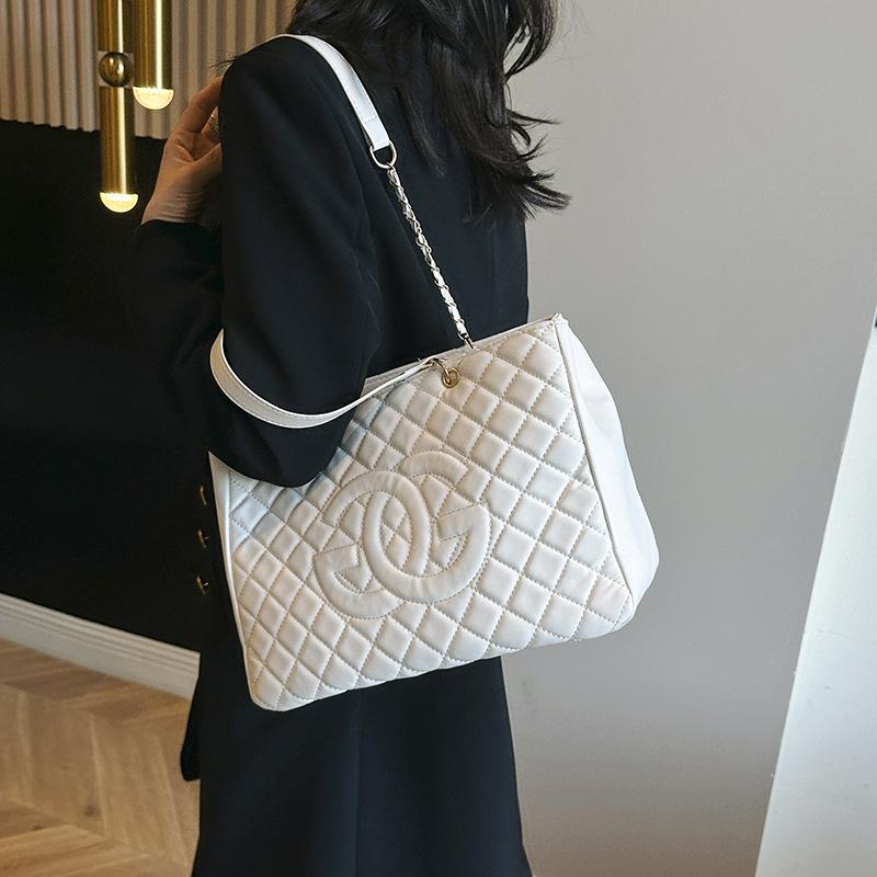 Women's Fashion Diamond Pattern Chain Tote Bag