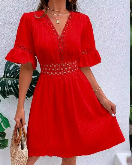 

Women s V-Neck Flared Sleeve Red Dress with Cut-Out Details, Elegant Hollow-Out Waist Design, Fashionable Midi Dress for Casual or Party Wear 2XL красный