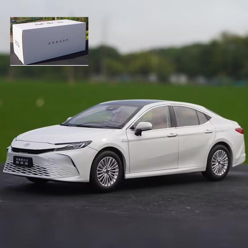 YVAZ6 1/18 TOYOTA Camry Alloy Car Model Diecast Metal Vehicles Car Model Miniature Scale High Simulation Collection Childrens Toy Gift