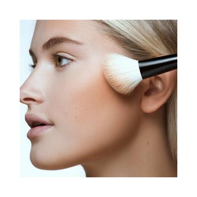 Long-Lasting Compact Bronzing Powder - 80 Natural - 