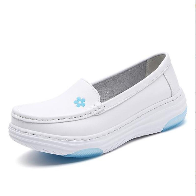 Women Walking Shoes Sneakers Comfortable Breathable Nurse White Slip-On Shoes Lightweight Female Platform Flats Footwear Casual