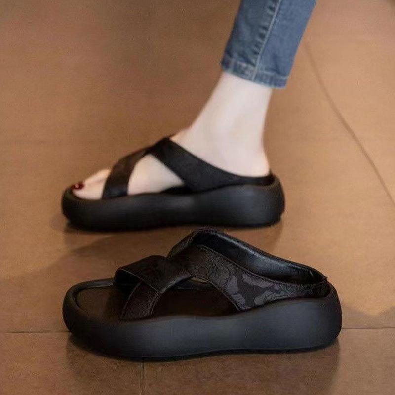 Foreign trade muffin thick-bottomed cool slippers women wear new national style with skirt embroidery casual beach one-word drag