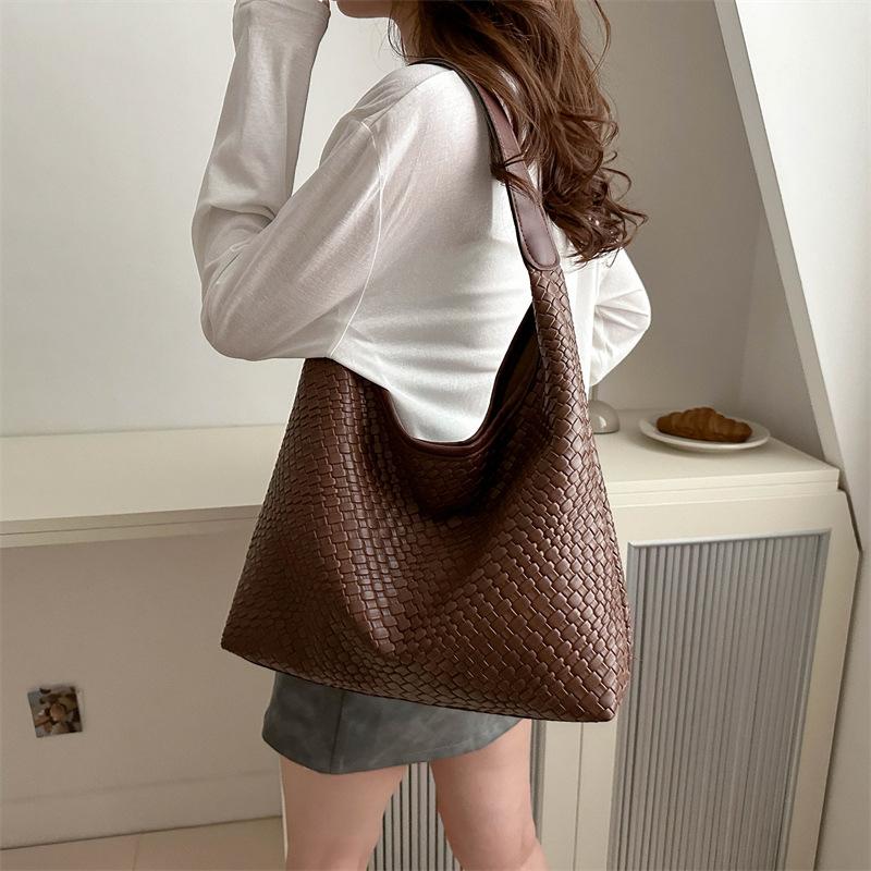 Beliebte Freizeit Pendeln Einfache Tragetasche Nischendesign Achseltasche Große Kapazität Schultertasche