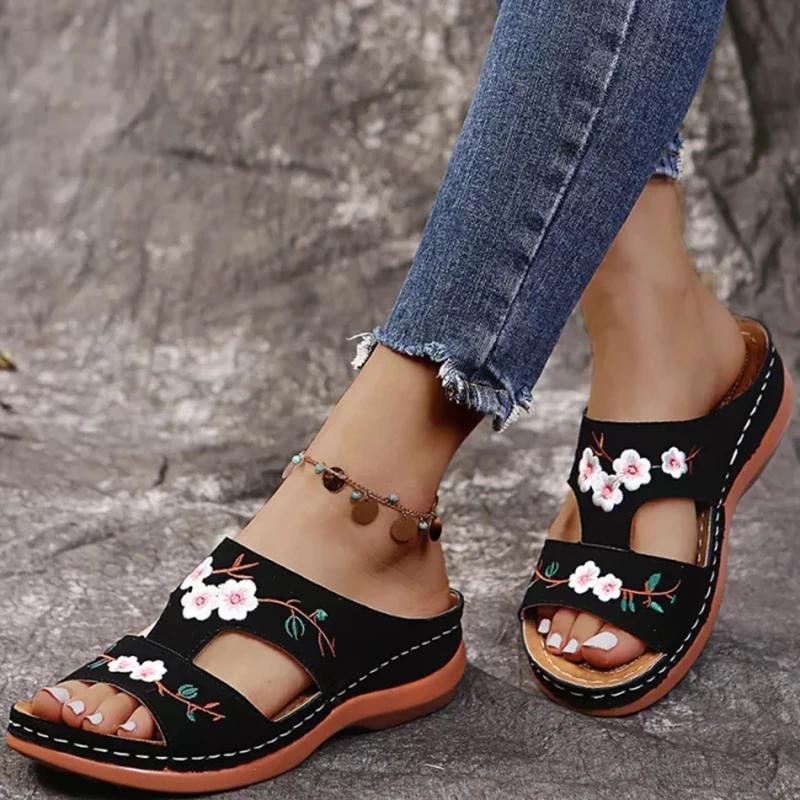 Women Embroidery Slide Sandals Vintage Embroidery Design PU Leather Slipper Gift for Christmas Birthday New Year