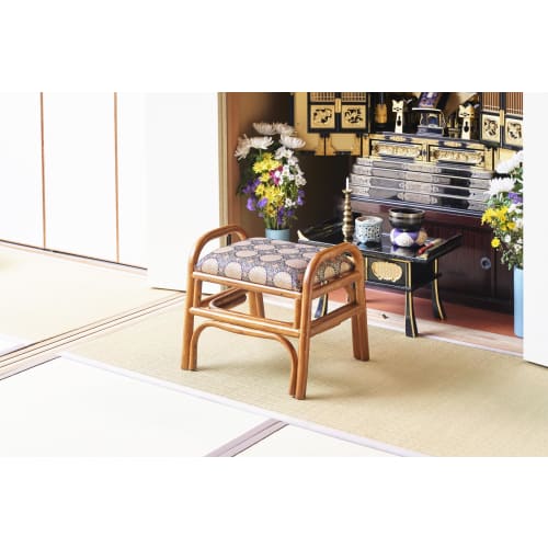 Otake Sangyo OT-14-JP Stackable Rattan Chair for Buddhist Altars, Navy and Gold Brocade Brown, 43x38cm, for Buddhist Memorial Services and Tatami Room