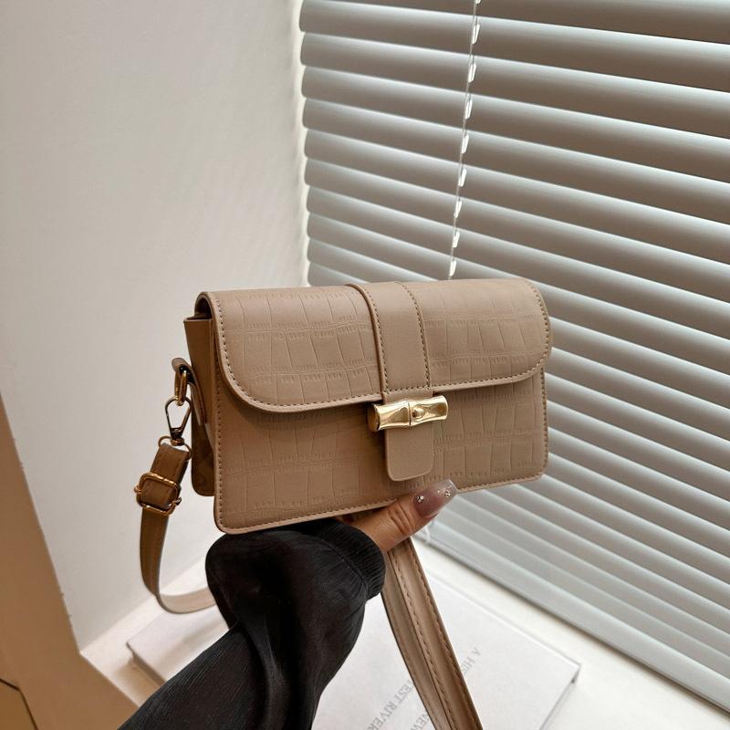 

Premium sense light luxury summer new shoulder armpit bag messenger bag high value temperament urban commuter women s bag хаки
