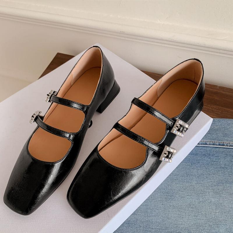 New leather fashion single shoes women's non-slip soft sole large size low heel square head buckle sheepskin women's shoes four seasons small leathe